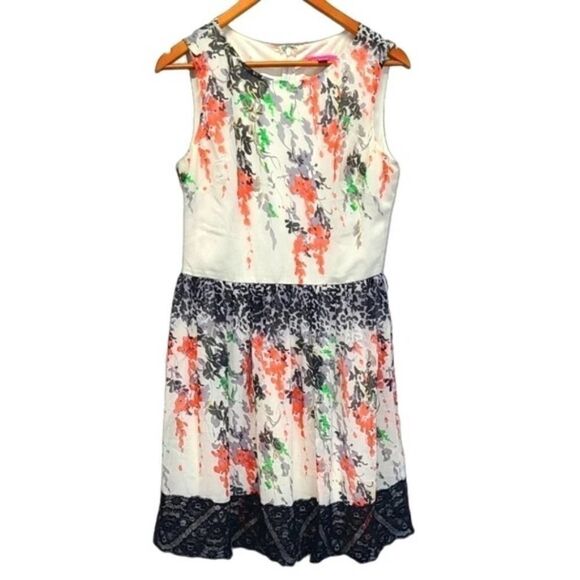 Betsey Johnson Dress Size 6 Multicolor Lace Trim Sleeveless - Picture 1 of 7